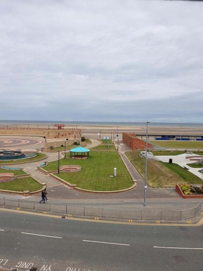 Sand Beach Hotell Rhyl Eksteriør bilde