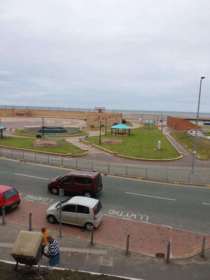 Sand Beach Hotell Rhyl Eksteriør bilde