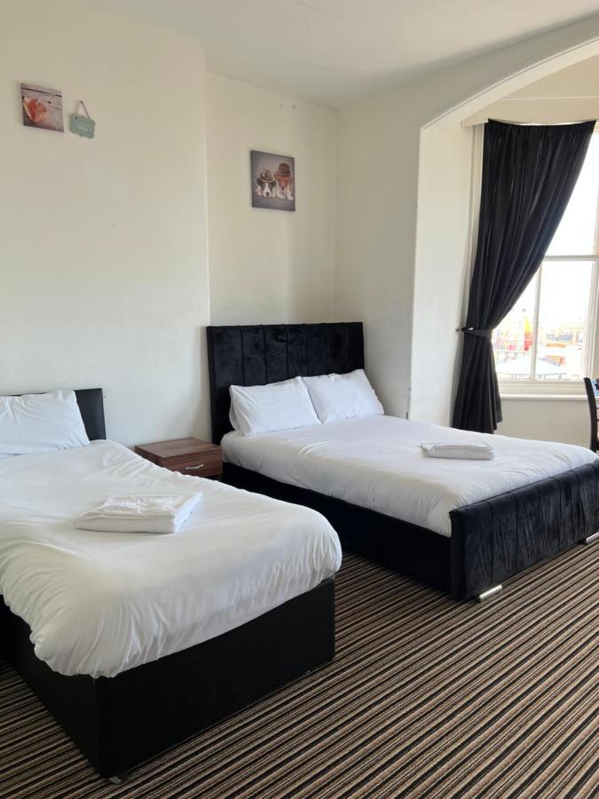 Sand Beach Hotell Rhyl Eksteriør bilde